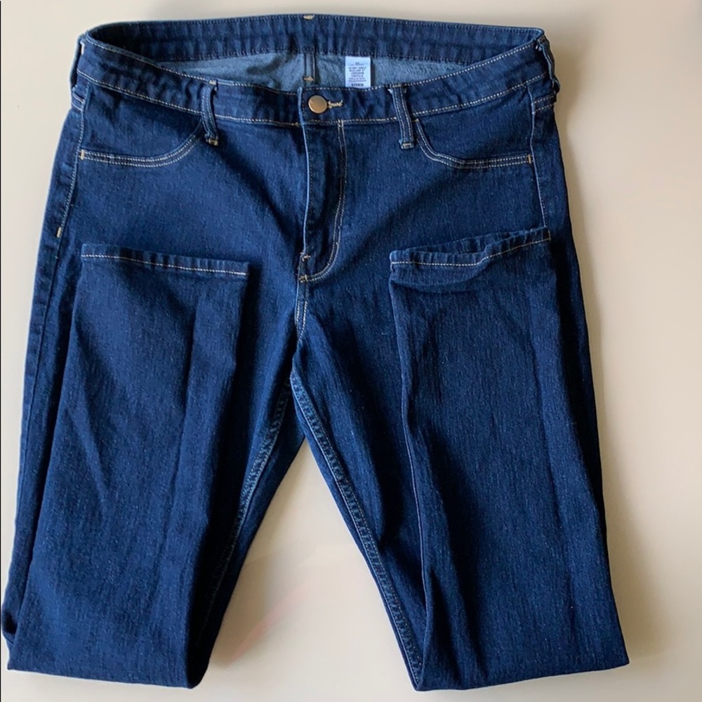 blue skinny jeans